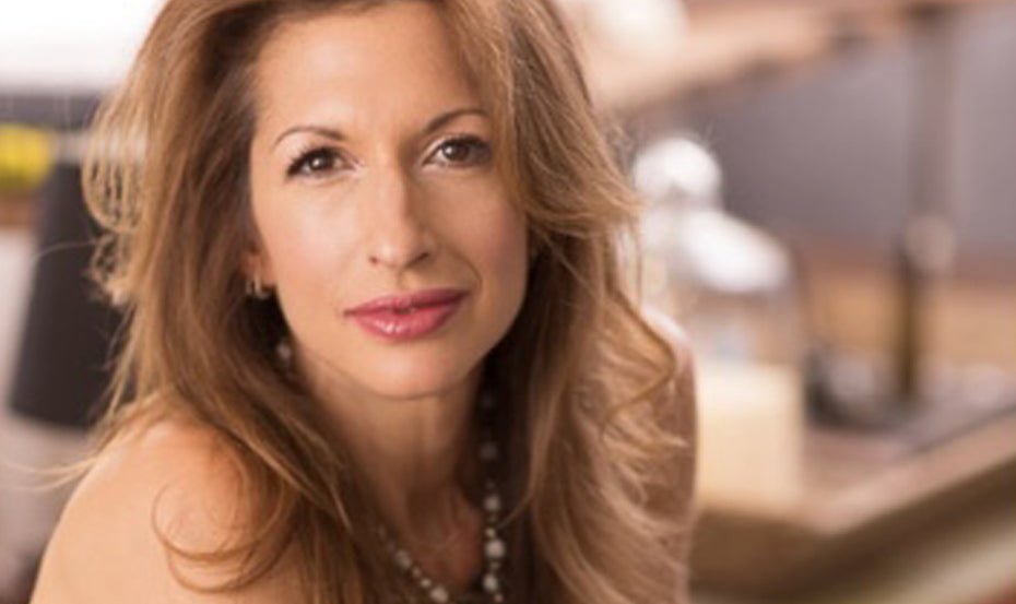 Us: Alysia Reiner: What's in My Bag - Jao Brand