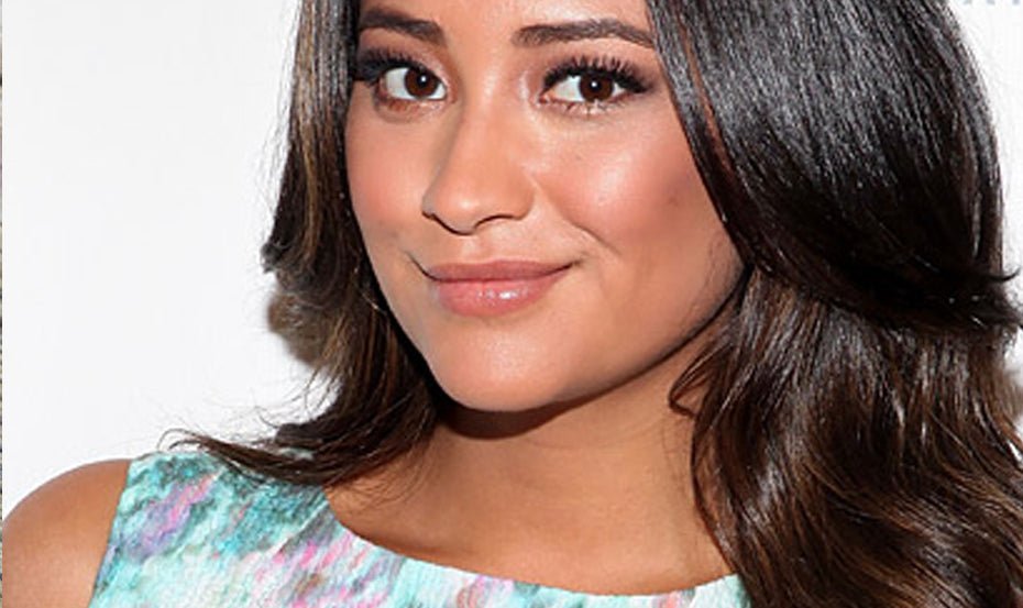 Us: Shay Mitchell - Pretty Little Liars - Uses Jao Refresher! - Jao Brand